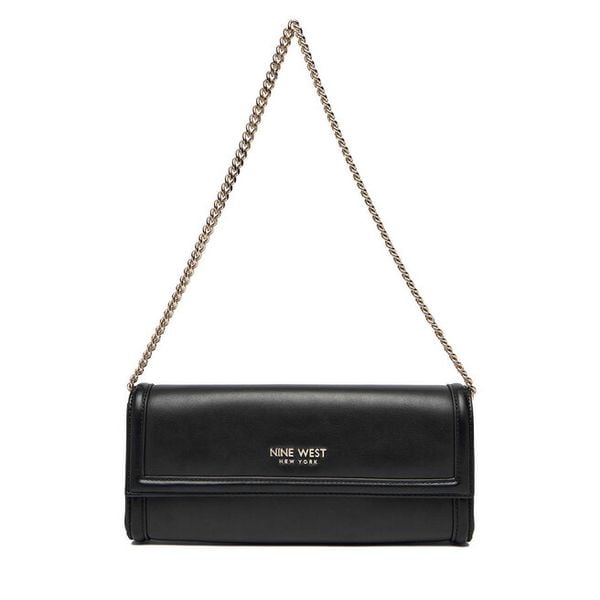 Torebka Nine West. Czarne kopertówki Nine West, bez wzorów, wizytowe, bez dodatków. Za 107.99 zł.
