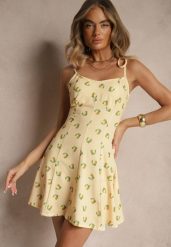 Żółta Sukienka na Cienkich Wiązanych Ramiączkach w Cytrynowy Print Efrinira. Żółte sukienki Renee, na spacer, l, bez wzorów, eleganckie, bez kołnierzyka, bez ramiączek, mini. W wyprzedaży za 83.99 zł.