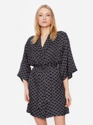 KARL LAGERFELD Szlafrok 225W2134 Czarny. Czarne szlafroki damskie KARL LAGERFELD, s, bez wzorów, z wiskozy, bez ramiączek. Za 829.99 zł.