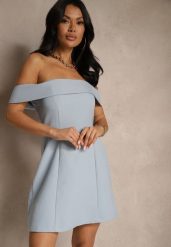 Jasnoniebieska Koktajlowa Sukienka Bandeau z Zakładką Przy Dekolcie Milzemis. Niebieskie sukienki Renee, na imprezę, l, w ażurowe wzory, klasyczne, bez kołnierzyka, bez ramiączek, mini. W wyprzedaży za 127.99 zł.
