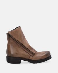 BRĄZOWE BOTKI Z SUWAKAMI 32525-4 PAP ALPA. Brązowe botki Venezia, bez wzorów, ze skóry, bez obcasa, bez zapięcia. Za 659.00 zł.