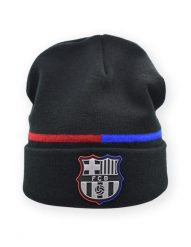 Czapka FC Barcelona - oficjalna licencjonowana. Czerwone czapki zimowe FC Barcelona, bez wzorów, z gumy, klasyczne. Za 92.64 zł.