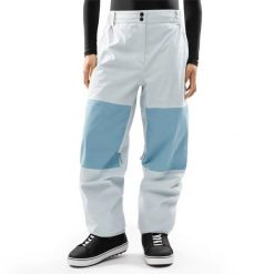 Damskie spodnie snowboardowe oversize Siroko P4-W Yama Light Blue. Niebieskie spodnie narciarskie SIROKO, bez wzorów, z materiału, narciarskie. Za 435.00 zł.