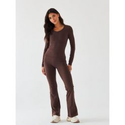 Legginsy Dzwony - Morning Dew BeShaped. Brązowe legginsy BESHAPED, bez wzorów, z elastanu, sportowe. Za 219.00 zł.