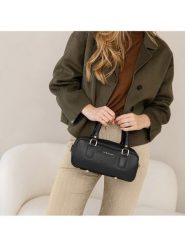 Lia Biassoni Skórzana torebka "Cecita" w kolorze czarnym - 27 x 12 x 12 cm rozmiar: onesize. Czarne torebki klasyczne Lia Biassoni, bez wzorów, z materiału, przez ramię, bez dodatków. Za 304.99 zł.