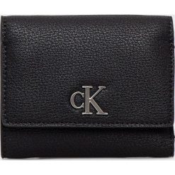 Calvin Klein Jeans portfel damski kolor czarny. Czarne portfele Calvin Klein Jeans, bez wzorów, z jeansu. Za 269.99 zł.