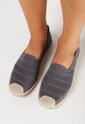 Szare Espadryle z Ażurowej Siateczki Ozdobione Plecionką Lanivesa. Szare espadryle Born2be, w ażurowe wzory, bez obcasa. W wyprzedaży za 46.74 zł.