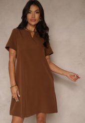 Brązowa Trapezowa Sukienka Mini z Krótkim Rękawem i Kieszeniami Vrea. Brązowe sukienki Renee, na spotkanie biznesowe, l, bez wzorów, eleganckie, bez kołnierzyka, bez ramiączek, mini, trapezowe. W wyprzedaży za 75.99 zł.