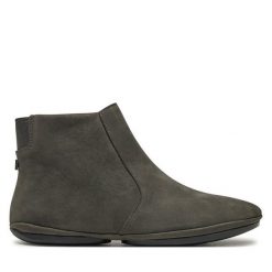 Botki Camper. Szare botki Camper, bez wzorów, bez obcasa, na płaskiej podeszwie, bez zapięcia. Za 599.99 zł.
