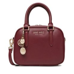 Torebka Nine West. Czerwone torebki klasyczne Nine West, bez wzorów, klasyczne, bez dodatków. Za 299.99 zł.