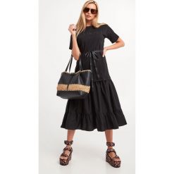 Sukienka TWINSET. Czarne sukienki Twinset Milano, s, bez wzorów, z bawełny, bez kołnierzyka, bez ramiączek. W wyprzedaży za 519.20 zł.