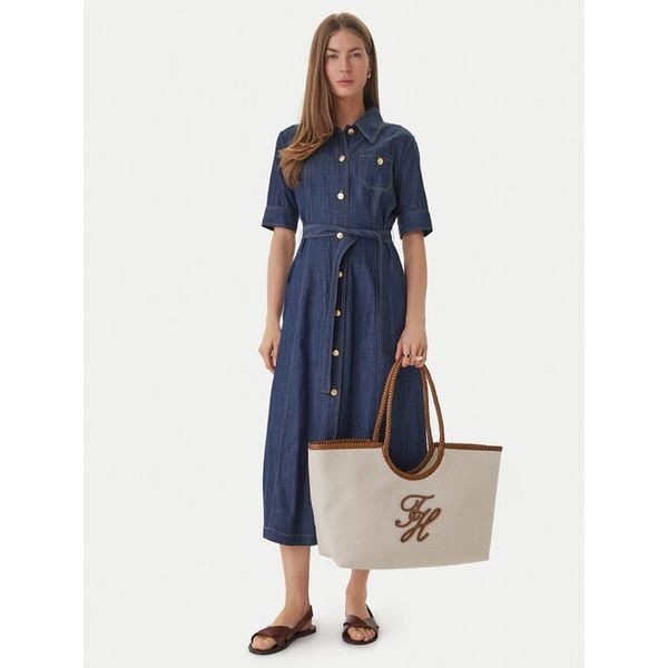 Torebka Tommy Hilfiger. Brązowe torebki klasyczne Tommy Hilfiger, bez wzorów, klasyczne, bez dodatków. Za 1,699.00 zł.