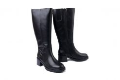 RIEKER Y5254-00 black, kozaki damskie. Czarne kozaki Rieker, bez wzorów, bez obcasa, na obcasie, bez zapięcia. Za 459.90 zł.