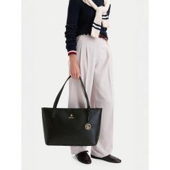 Torebka Beverly Hills Polo Club. Czarne shopper bag Beverly Hills Polo Club, bez wzorów, bez dodatków. Za 219.99 zł.