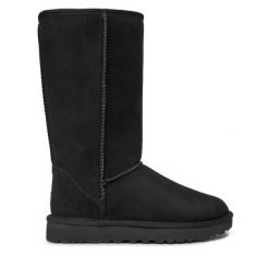 Śniegowce Ugg. Czarne śniegowce UGG, bez wzorów, bez zapięcia. Za 1,349.00 zł.