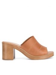 Lasocki Klapki RST-KSENIA-01 Brązowy. Brązowe klapki Lasocki, bez wzorów, z materiału, bez obcasa, bez zapięcia. Za 169.99 zł.