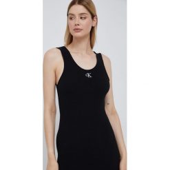 Calvin Klein Jeans sukienka kolor czarny mini dopasowana. Czarne sukienki Calvin Klein Jeans, l, z aplikacjami, z jeansu, bez kołnierzyka, bez ramiączek, mini, dopasowane. Za 359.99 zł.
