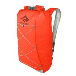 Lekki plecak turystyczny Sea To Summit Ultra-Sil® Dry Day Pack 22l. Czerwone plecaki SEA TO SUMMIT, bez wzorów, bez dodatków. Za 269.90 zł.