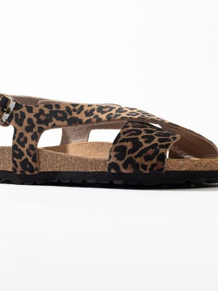 Sunbay Sandały "Leon" ze wzorem rozmiar: 38. Sandały Sunbay, bez wzorów, klasyczne, z otwartym noskiem, bez obcasa, bez zapięcia. Za 127.05 zł.