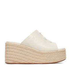 Espadryle Badura. Białe espadryle Badura, bez wzorów, bez obcasa. Za 349.99 zł.