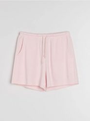 Szorty dresowe z bawełną - różowy. Czerwone szorty sportowe Sinsay, bez wzorów, z bawełny. Za 25.99 zł.