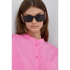Mos Mosh koszula damska kolor różowy relaxed ze stójką. Czerwone koszule Mos Mosh, l, bez wzorów, z bawełny, bez kołnierzyka, bez ramiączek. Za 739.99 zł.