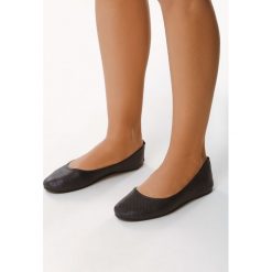 Granatowe Balerinki Saneness. Baleriny marki Born2be. Za 39.99 zł.