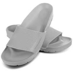 Klapki basenowe unisex Aqua Speed Oslo. Niebieskie klapki Aqua-Speed, bez wzorów, sportowe, bez obcasa, bez zapięcia. Za 59.99 zł.