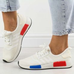 Białe sportowe buty damskie 2062. Białe buty sportowe lifestyle Suzana, bez wzorów, z tkaniny, bez zapięcia. Za 69.00 zł.