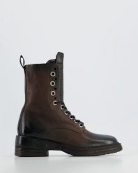 BRĄZOWE BOTKI F227K1 AFR CIPRE. Brązowe botki Venezia, bez wzorów, ze skóry, bez obcasa, bez zapięcia. Za 489.00 zł.