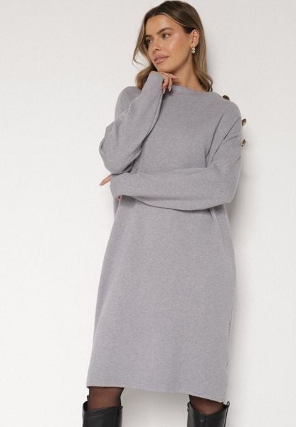 Szara Sweterkowa Sukienka Pudełkowa Ozdobiona z Boku Guzikami Tustina. Szare sukienki Born2be, na co dzień, l, bez wzorów, z jeansu, eleganckie, bez kołnierzyka, bez ramiączek, mini, proste. Za 119.99 zł.