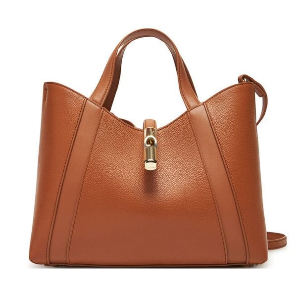 Torebka Furla. Brązowe torebki klasyczne Furla, bez wzorów, klasyczne, bez dodatków. Za 1,029.00 zł.