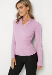 Fioletowy Dopasowany Sweter w Prążki z Kopertowym Dekoltem Masasani. Fioletowe swetry Born2be, s, bez wzorów, z bawełny, bez ramiączek. Za 44.99 zł.