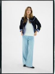 Bawełniana kurtka z kołnierzem - czarny. Czarne kurtki Reserved, l, bez wzorów, z bawełny, bez kaptura. Za 359.99 zł.