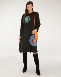 Czarna sukienka z bawełny. Czarne sukienki Unisono, s, bez wzorów, z bawełny, bez kołnierzyka, bez ramiączek, midi. Za 269.00 zł.