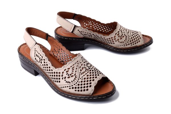 COMFORTABEL 710228-08 beige, sandały damskie. Brązowe sandały Comfortabel, bez wzorów, bez obcasa, bez zapięcia. Za 264.90 zł.