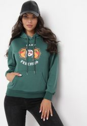 Ciemnozielona Bluza z Kolorowym Nadrukiem i Kapturem Kimna. Zielone bluzy Born2be, xl, bez wzorów, casualowe, bez ramiączek. W wyprzedaży za 76.49 zł.