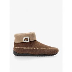 Kapcie Gumbies Thredbo Boots. Brązowe kapcie Gumbies, bez wzorów. Za 172.99 zł.