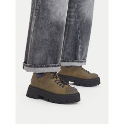 Trapery G-Star Raw. Brązowe traperki G-Star Raw, bez wzorów, retro, bez obcasa, bez zapięcia. Za 399.99 zł.