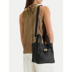 Torebka GINO ROSSI. Czarne torebki klasyczne Gino Rossi, bez wzorów, klasyczne, bez dodatków. Za 329.99 zł.