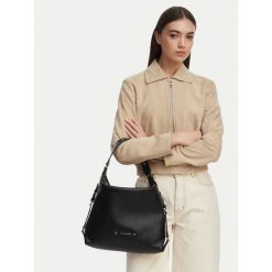 Torebka KARL LAGERFELD. Czarne torebki klasyczne KARL LAGERFELD, bez wzorów, klasyczne, bez dodatków. Za 1,299.00 zł.