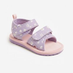 Second Life - Sandały basenowe dla malucha Nabaiji - Stan Doskonały. Fioletowe sandały Decathlon, bez wzorów, z materiału, bez obcasa, bez zapięcia. Za 33.99 zł.