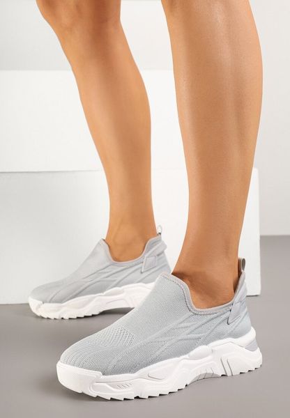 Szare Siateczkowe Buty Sportowe Sneakersy Wsuwane Zdobione Tłoczeniami Nusadela. Szare buty sportowe lifestyle Renee, z aplikacjami, z jeansu, sportowe, bez zapięcia. Za 49.99 zł.