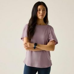 Damska koszulka z krótkim rękawem i logo Botanna, szybkoschnąca. Białe t-shirty sportowe Regatta, m, bez wzorów, z materiału, bez ramiączek, do biegania. Za 78.40 zł.