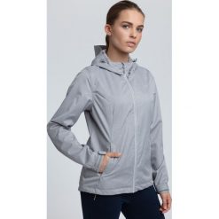 Kurtka miejska damska KUD004 - chłodny jasny szary. Kurtki marki 4f. W wyprzedaży za 229.99 zł.