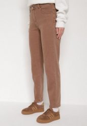 Brązowe Jeansy Mom Fit z Wysokim Stanem Marzia. Brązowe jeansy Born2be, l, bez wzorów, z jeansu, klasyczne, z podwyższonym stanem. Za 109.99 zł.