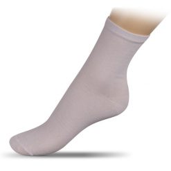 Skarpetki gimnastyczne i taneczne koronkowe INDIGO. Białe skarpetki INDIGO SPORTS, bez wzorów, z bawełny. Za 39.00 zł.