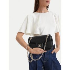 Torebka Nine West. Czarne torebki klasyczne Nine West, bez wzorów, klasyczne, bez dodatków. Za 229.99 zł.