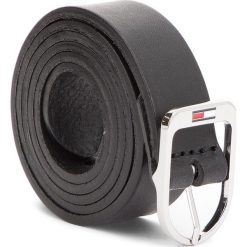 Pasek Damski TOMMY JEANS - Tjw Flag Belt 2.5 AW0AW05896 75 002. Czarne paski marki Tommy Jeans, w paski, z jeansu. W wyprzedaży za 139.00 zł.