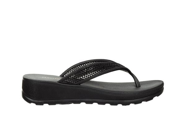 Japonki Azaleia Angelica Black, Czarny, Tworzywo - 39. Czarne japonki Azaleia, bez wzorów, z tworzywa sztucznego. W wyprzedaży za 112.49 zł.